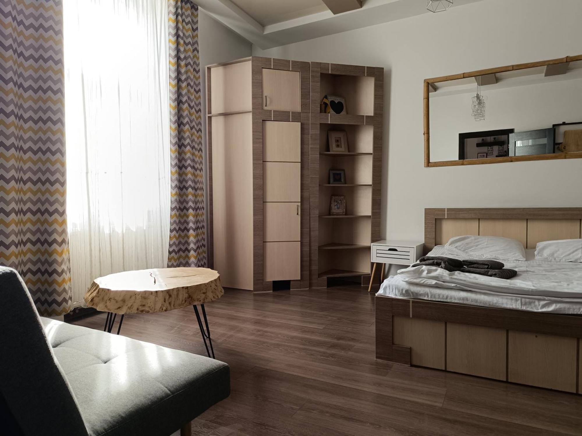 Apartments Zefir リヴィウ エクステリア 写真