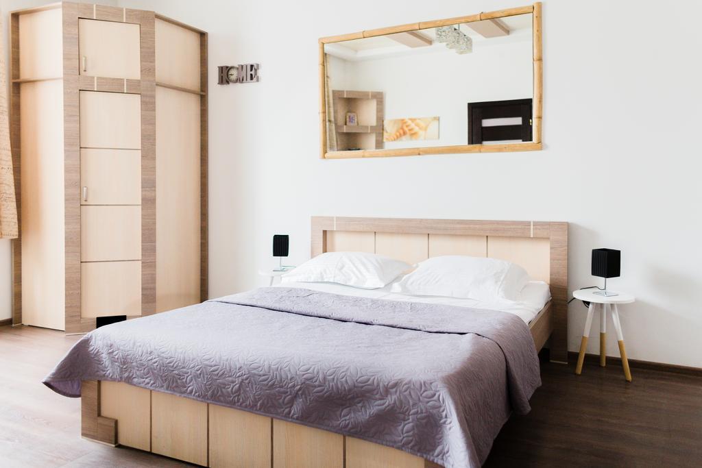 Apartments Zefir リヴィウ エクステリア 写真